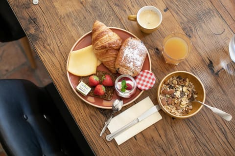 Breakfast, Continental breakfast, Buffet breakfast