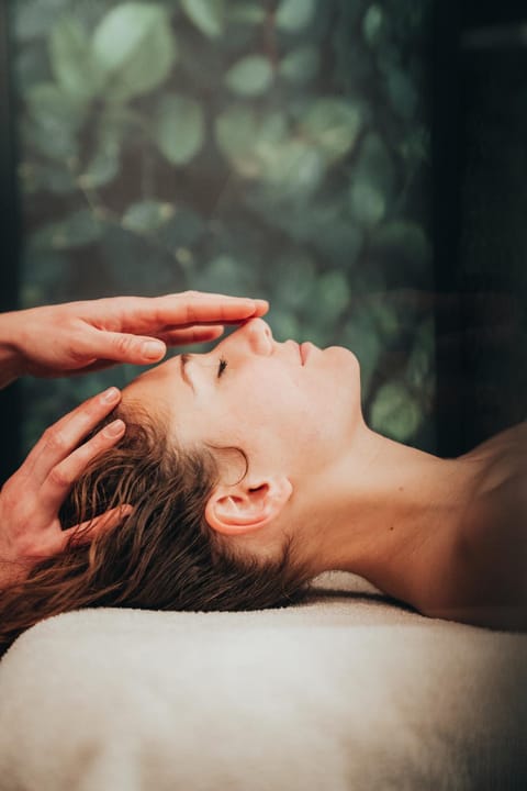 Massage, Spa and wellness centre/facilities