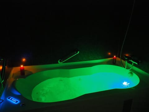 Hot Tub, Bathroom, Bath