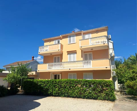 Property building, Day