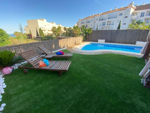 Property building, Garden, Garden view, Pool view, Swimming pool