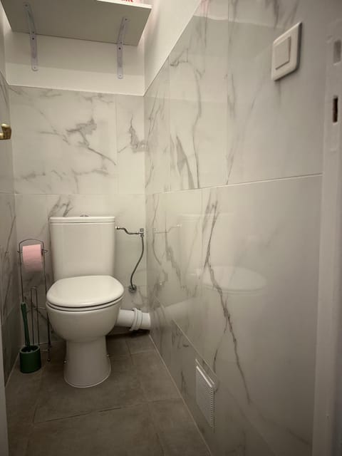 Grand Studio avec Coin Nuit et Parking Apartment in Nice