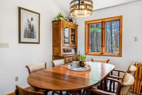 Vance Lake Retreat House in Manitowish Waters