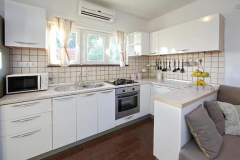 Francesca Apartment Apartment in Šibenik-Knin County, Croatia