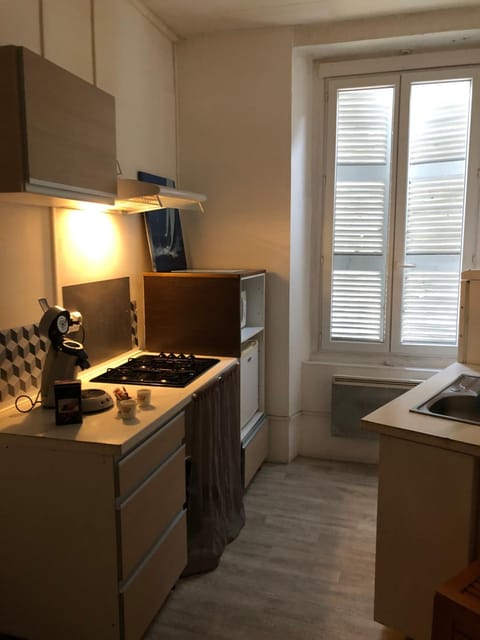 Le Victor HUGO 1G et sa pizza offerte Apartment in Aurillac