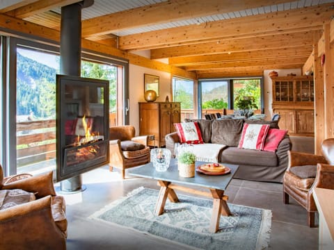 Living room, Seating area