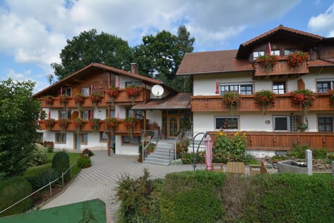 Property building, Facade/entrance, Balcony/Terrace, On site