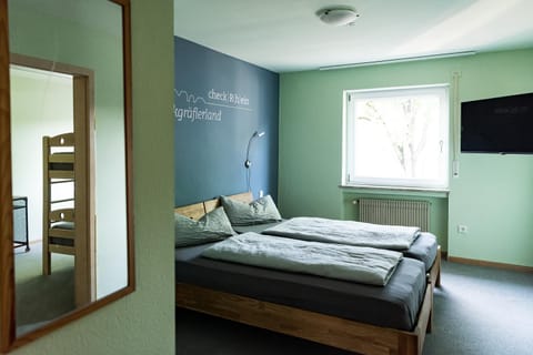Bed, Photo of the whole room, Bedroom
