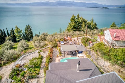 Property building, Nearby landmark, Spring, Day, Neighbourhood, Natural landscape, Bird's eye view, Balcony/Terrace, Lake view, Mountain view, Pool view, Sea view, Swimming pool, Swimming pool