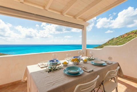 View (from property/room), Balcony/Terrace, Food and drinks, Dining area, Sea view