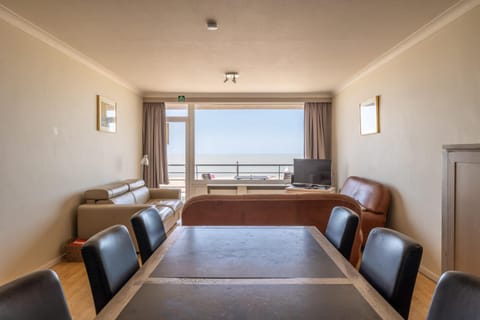 TV and multimedia, Living room, Seating area, Sea view