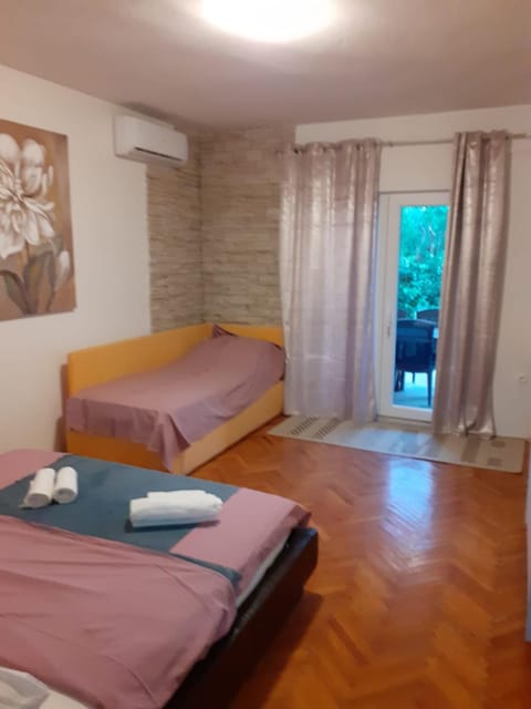 Muring Apartments Bed and Breakfast in Šibenik-Knin County, Croatia