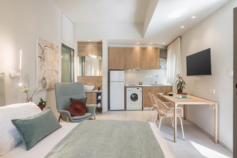 TV and multimedia, Kitchen or kitchenette, Photo of the whole room, Seating area, Dining area