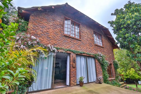 Property building, Spring, Garden, Garden view