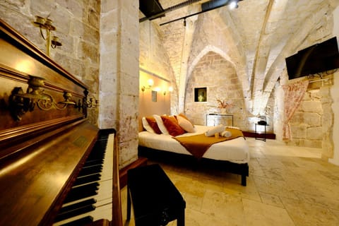 TV and multimedia, Photo of the whole room, Bedroom