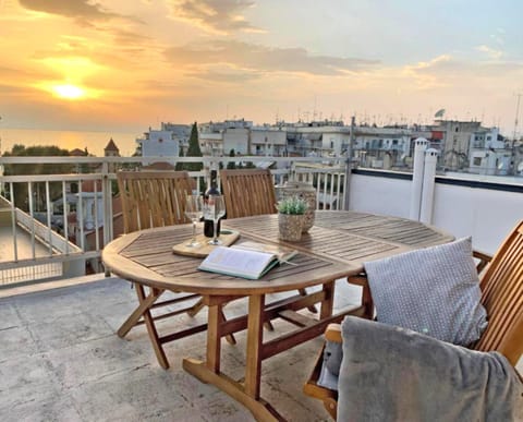 Patio, Balcony/Terrace, Dining area, Sea view, Sunset