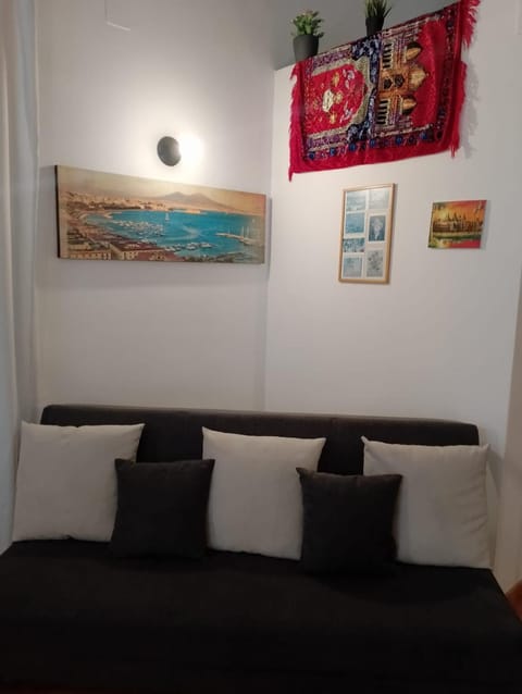 Decorative detail, Seating area