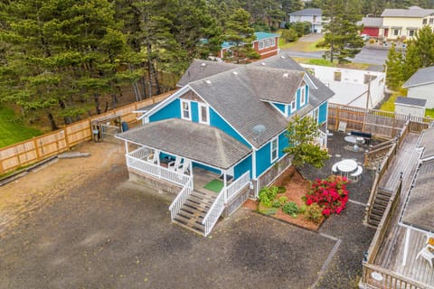 Tinker House Cottage House in Long Beach