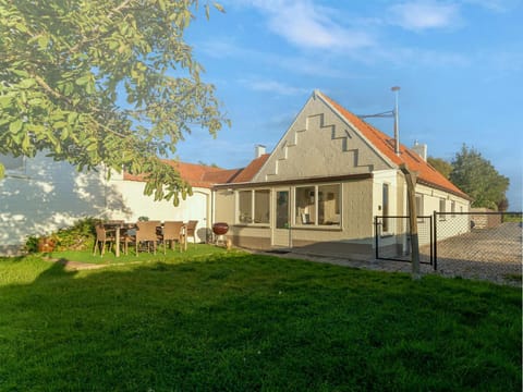 Property building, Summer
