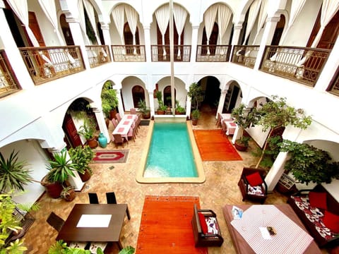 Property building, Restaurant/places to eat, Swimming pool, Breakfast