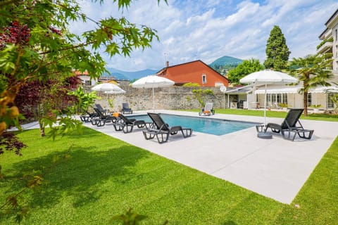 Garden, Swimming pool