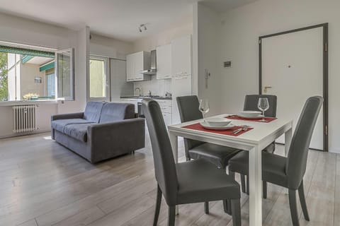 Kitchen or kitchenette, Living room, Dining area, Breakfast, Lunch, Dinner, kitchen