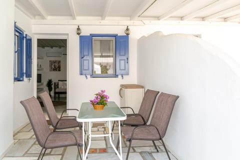 Facade/entrance, Balcony/Terrace, Balcony/Terrace
