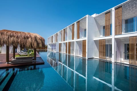 Property building, Pool view, Swimming pool, Swimming pool