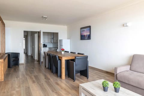 TV and multimedia, Kitchen or kitchenette, Dining area