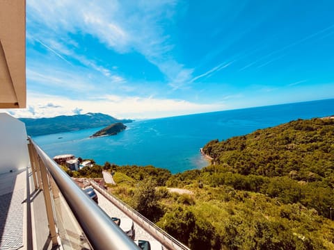 Day, Natural landscape, Balcony/Terrace, Sea view
