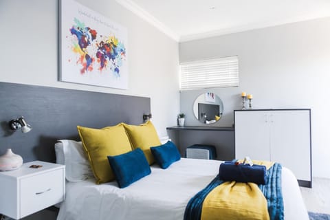 Bed, Decorative detail, Bedroom, towels, wardrobe