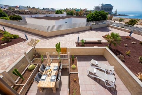 Balcony/Terrace, Dining area, Sea view, sunbed