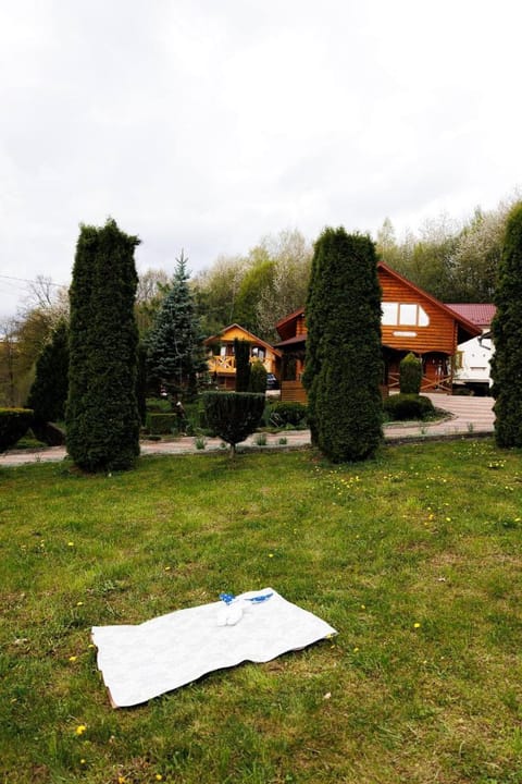 Property building, Spring, Day, Natural landscape, Garden, Garden view