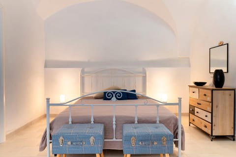 Arco Antelmy House in Ceglie Messapica