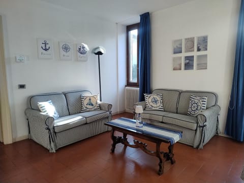 Casa Preziosa - Salò Apartment in Salo