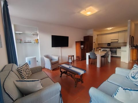 Casa Preziosa - Salò Apartment in Salo