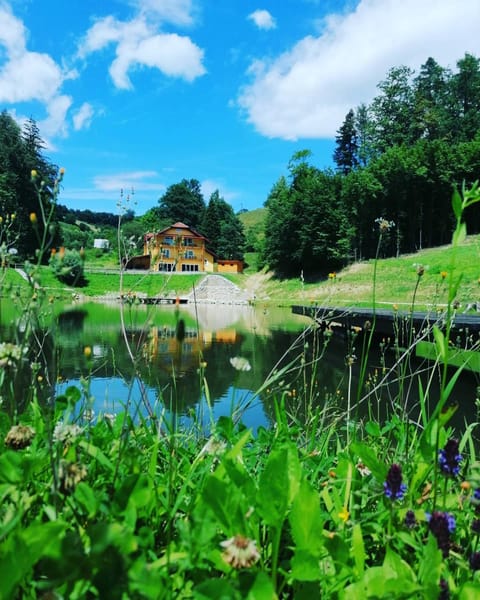 Property building, Natural landscape, Spa and wellness centre/facilities, Hiking, Cycling, Lake view