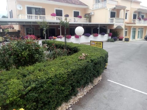 Pansion restoran Marin Bed and Breakfast in Šibenik-Knin County, Croatia