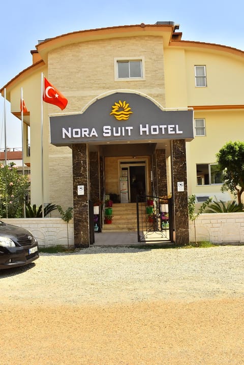 Property building, Facade/entrance