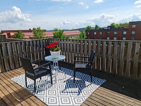 View (from property/room), Balcony/Terrace, City view