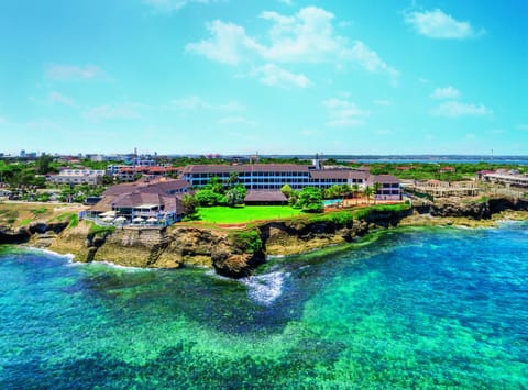 Property building, Nearby landmark, Natural landscape, Bird's eye view, Beach, Sea view