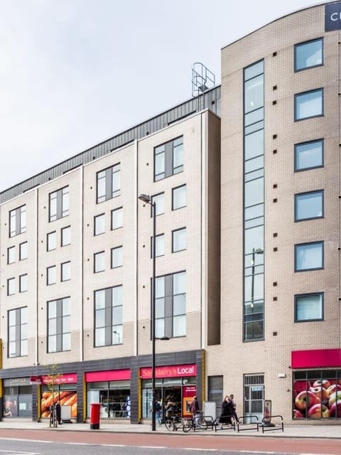 Property building, Facade/entrance