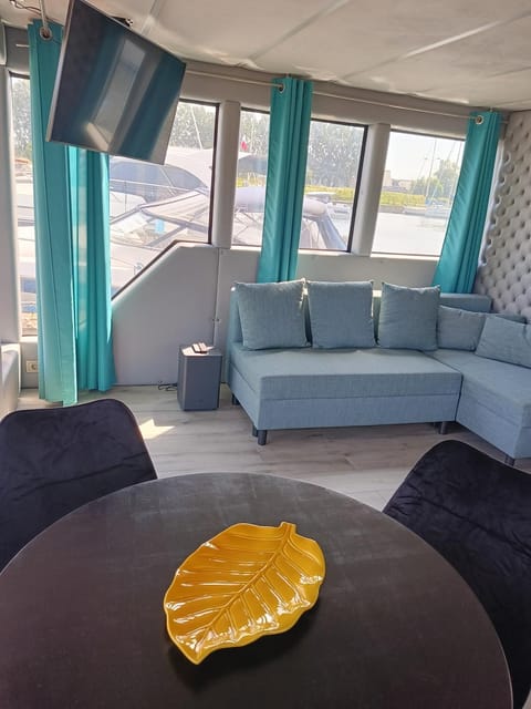 MOONLIGHT HOUSEBOAT Docked boat in Swinoujscie