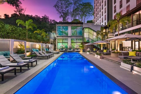 Swimming pool