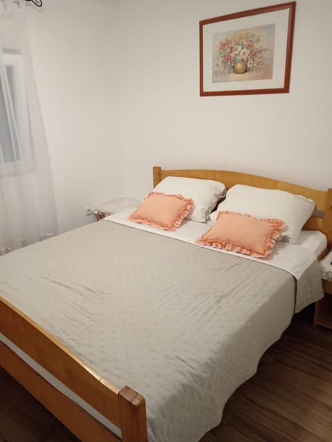 Apartment in Zdrelac with balcony, air conditioning, WiFi, washing machine 4834-1 Apartment in Šibenik-Knin County, Croatia