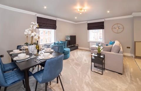 Seating area, Dining area