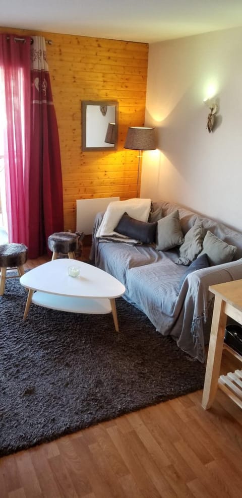 Au Centre de la station de ski de Valfréjus - appartement 4-6 personnes Apartment in Piedmont