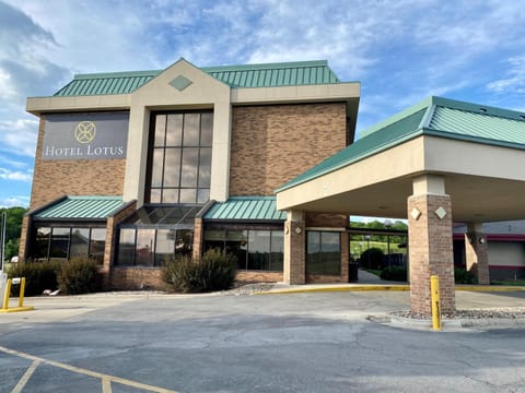 Property building, Facade/entrance