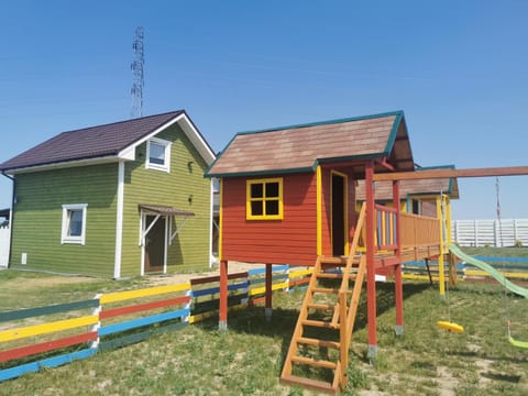 Domki u Iwonki -brązowy House in West Pomeranian Voivodeship, Poland