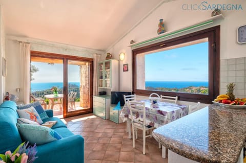 Costa Paradiso villa con piscina indipendente e vista mare per 6 persone Villa in Sardinia